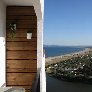 https://empuria-beach-d-luxe.topcostabravahotels.com
